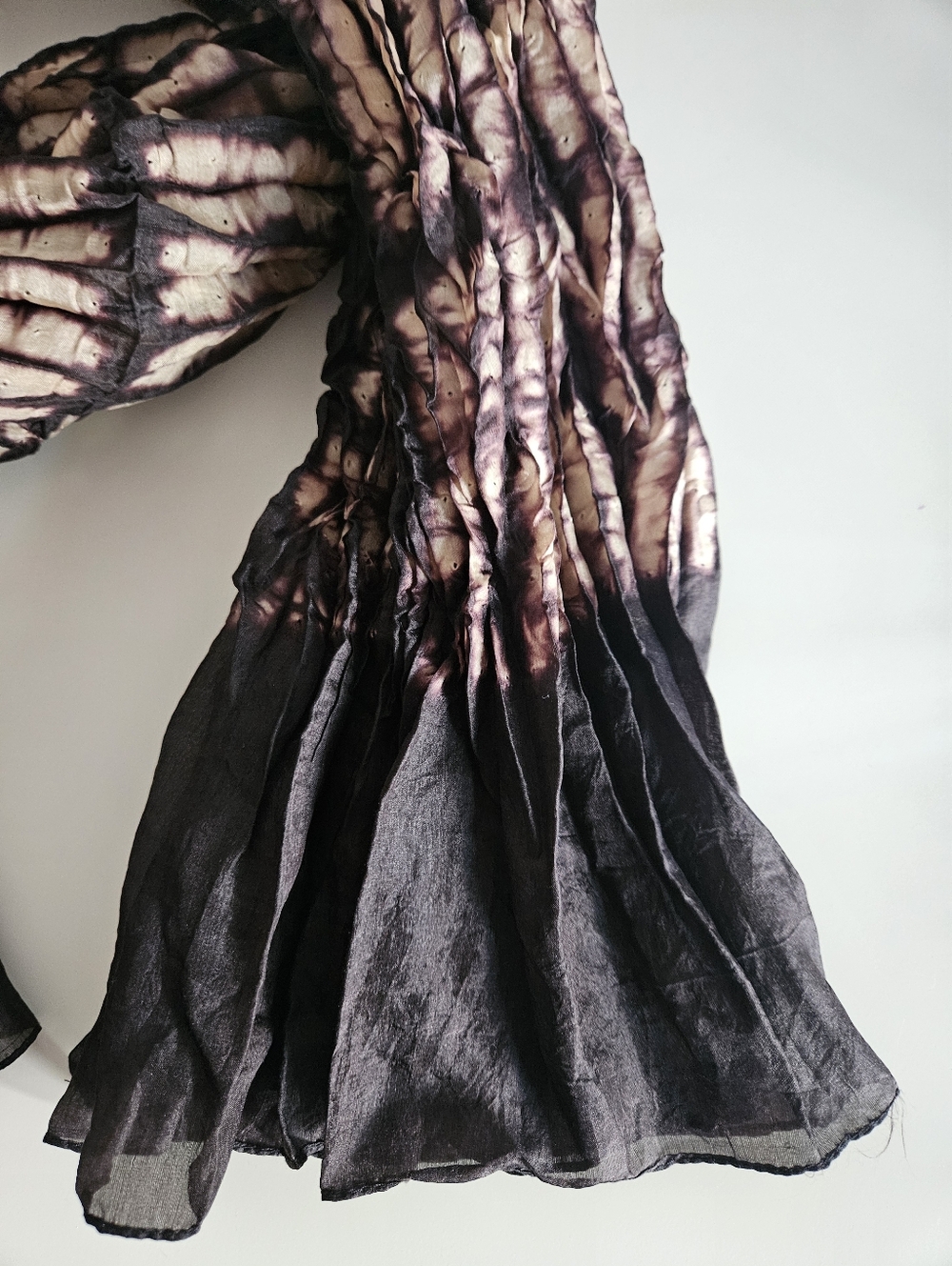 NWOT PASSIGATTI ITALY Black & Brown Tie-Dye Batik Silk Chiffon Pleated Scarf - Picture 3 of 7